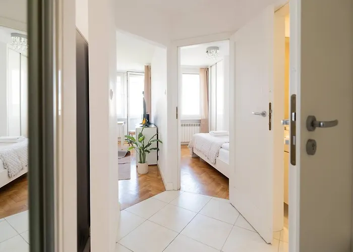 Cappuccino Zielna Center شقة وارسو